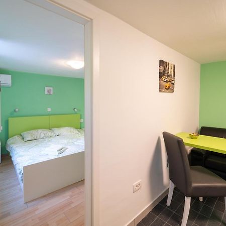 Apartment Fly Split Luaran gambar