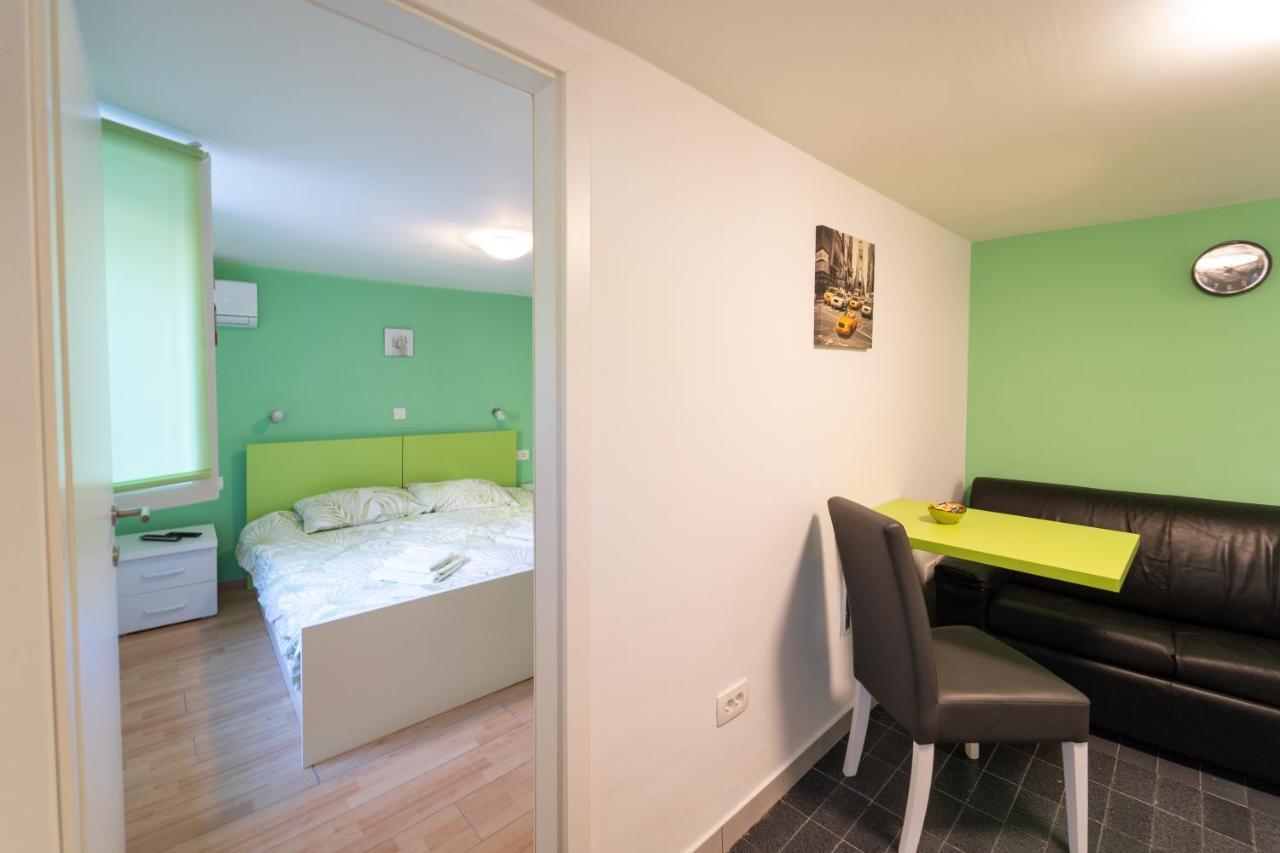 Apartment Fly Split Luaran gambar