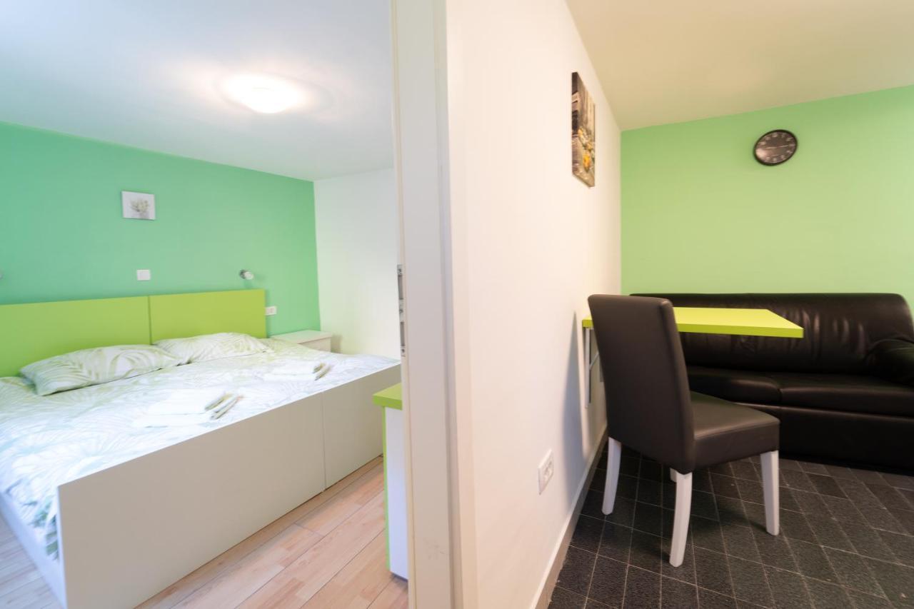 Apartment Fly Split Luaran gambar