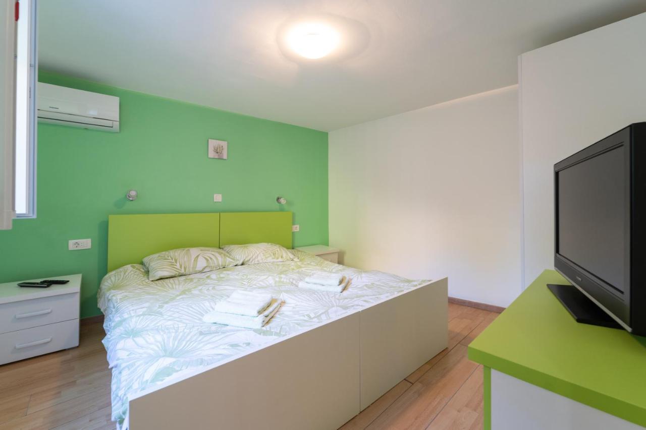 Apartment Fly Split Luaran gambar