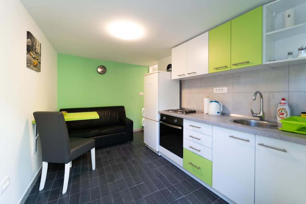 Apartment Fly Split Luaran gambar
